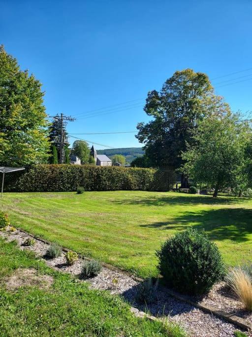 Le Courtil Gite Rural Villa Bievre Exterior photo